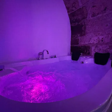 Luxe Cache Balneo Et Sauna Prives - 372 * Rouen