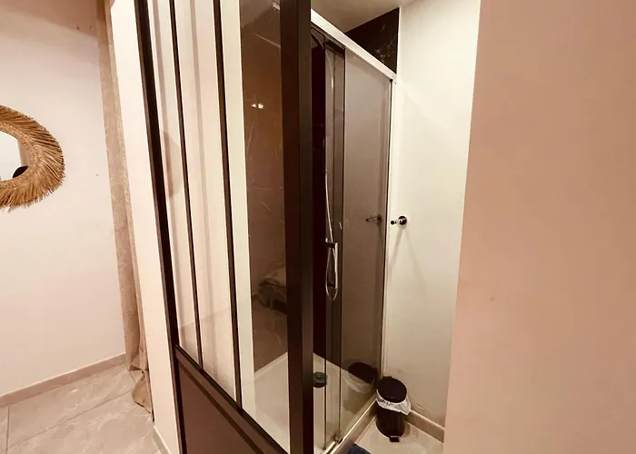 Luxe Cache Balneo Et Sauna Prives - 372 Apartment *