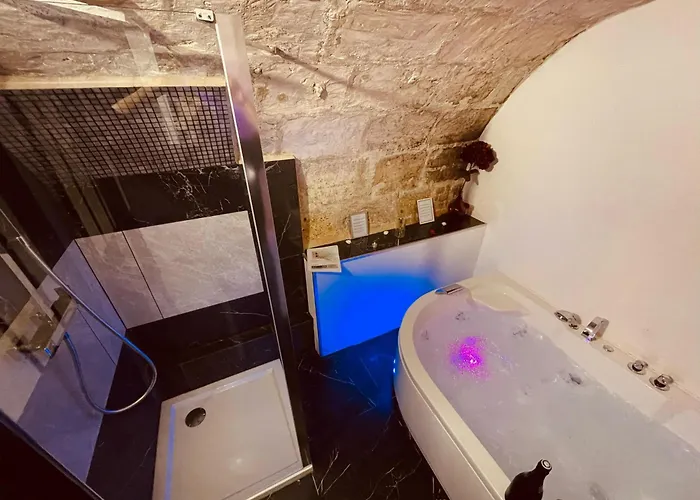 Luxe Cache Balneo Et Sauna Prives - 372