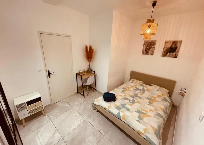 Luxe Cache Balneo Et Sauna Prives - 372 شقة *