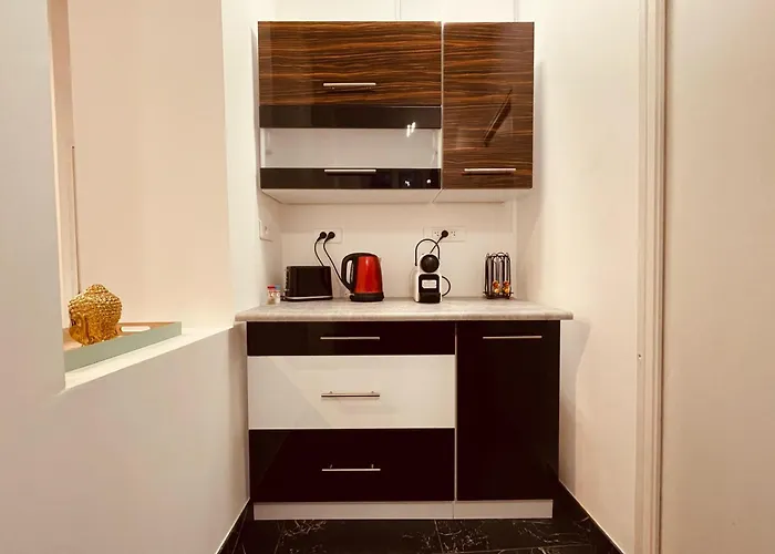 Luxe Cache Balneo Et Sauna Prives - 372 شقة *